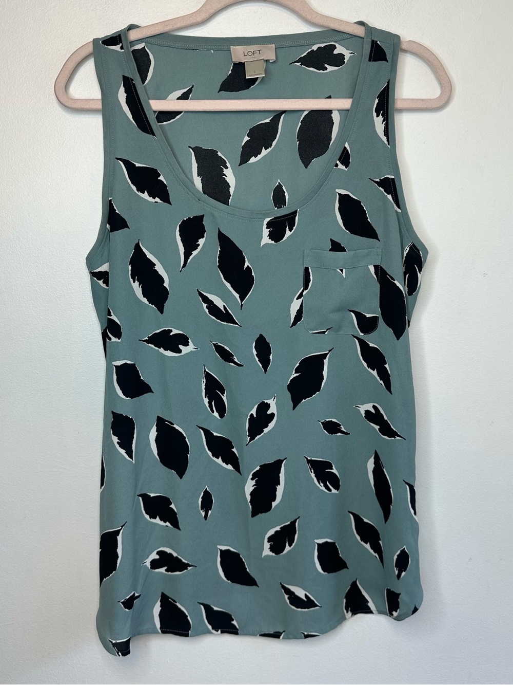 Ann Taylor Loft Womens Sleeveless Blue Black Feather Leaf Blouse Size L Large